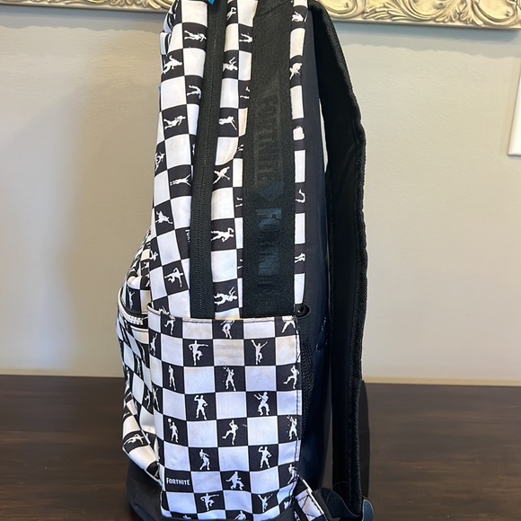 Fortnite backpack - Picture 3 of 4